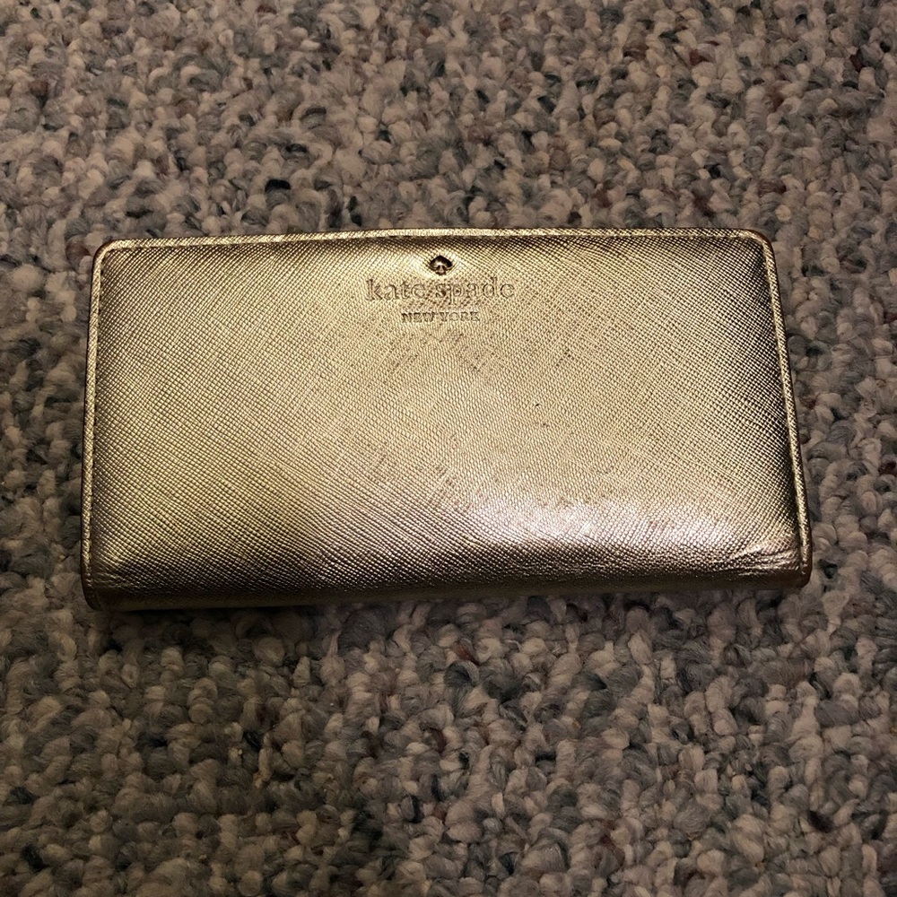 Kate Spade Darcy Slim Bifold Wallet 12 Card Slots Gold Black Polka Dot